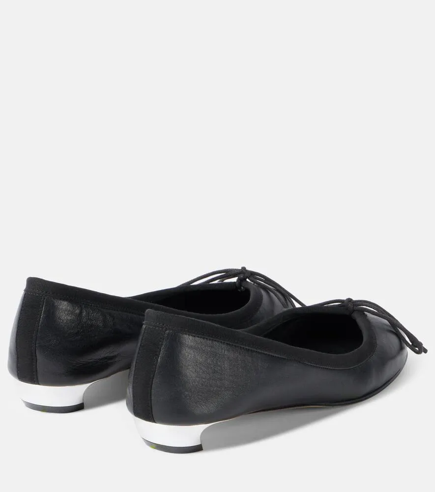 Alexander McQueen Armadillo bow-detail leather pumps