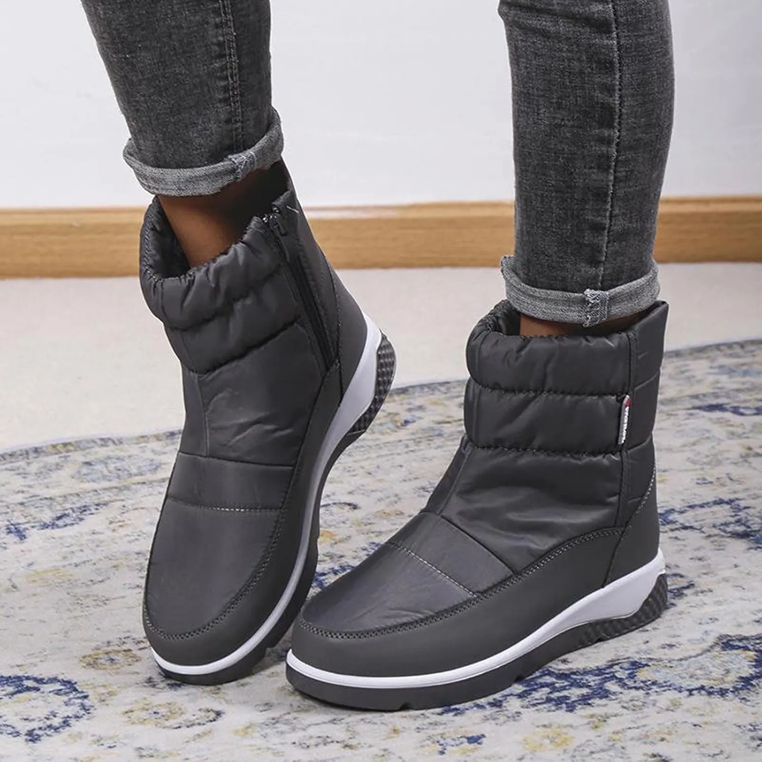 oiangi Snow Boots for Women 2022 Winter Fashion Plush Warm Round Toe Side Zipper Flat Ankle Booties Comfortable Casual High Tops Non-slip Ladies Shoes