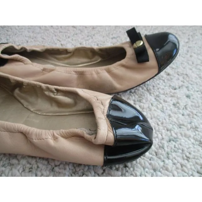 Tahari Cream And Black Patent Gibson Ballet Flats Size Us