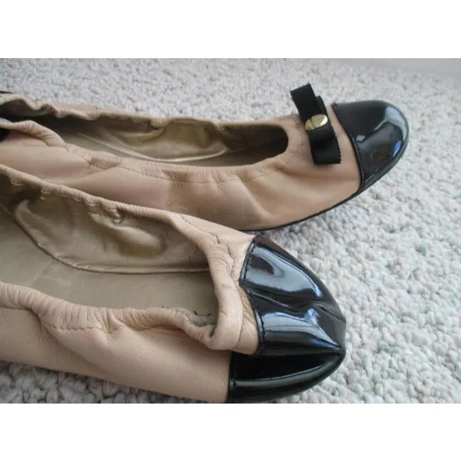 Tahari Cream And Black Patent Gibson Ballet Flats Size Us