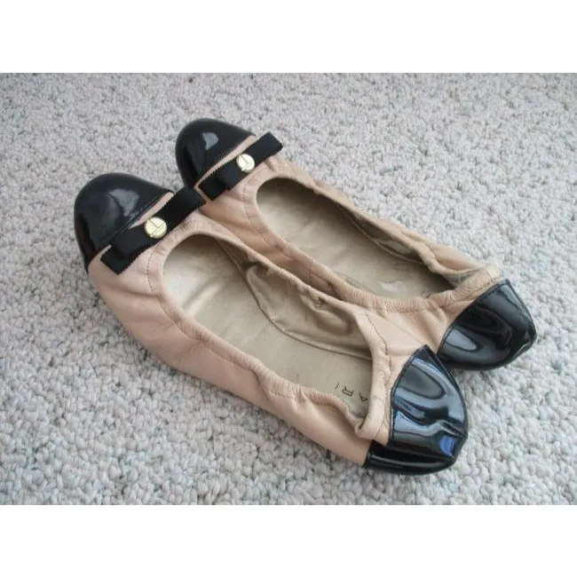 Tahari Cream And Black Patent Gibson Ballet Flats Size Us